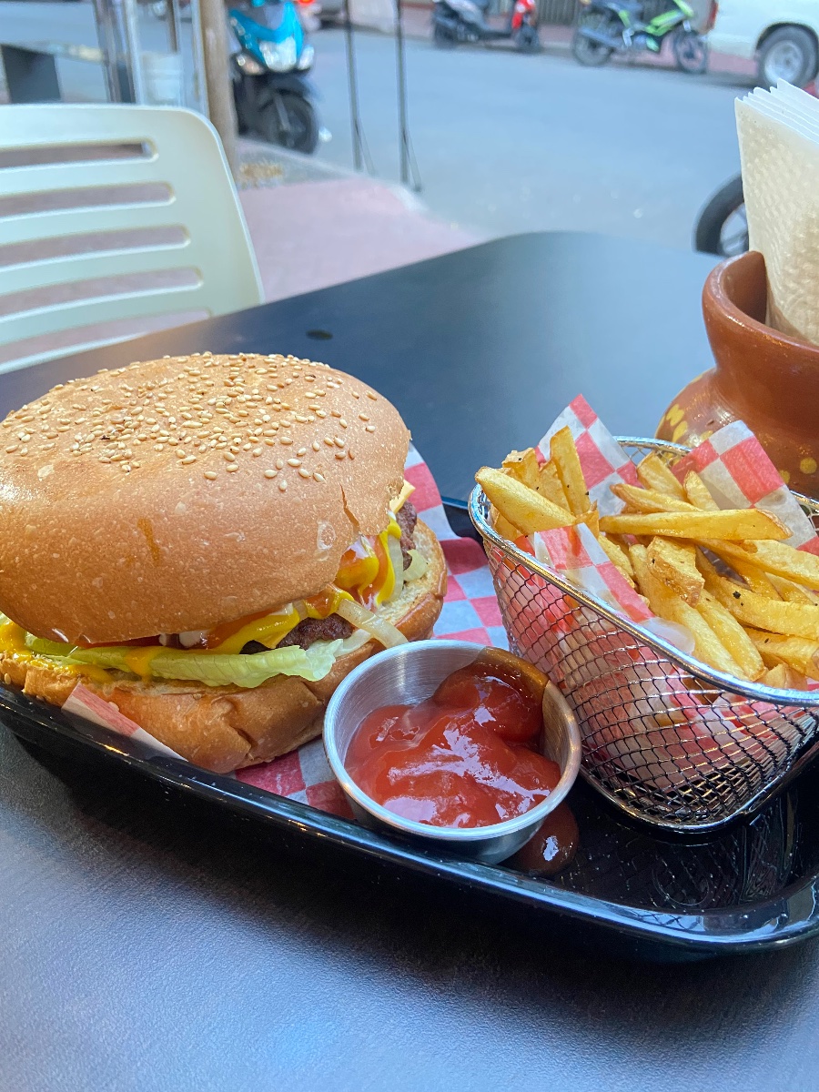 a Clasic Burger