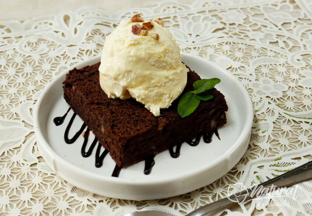 Brownie con helado