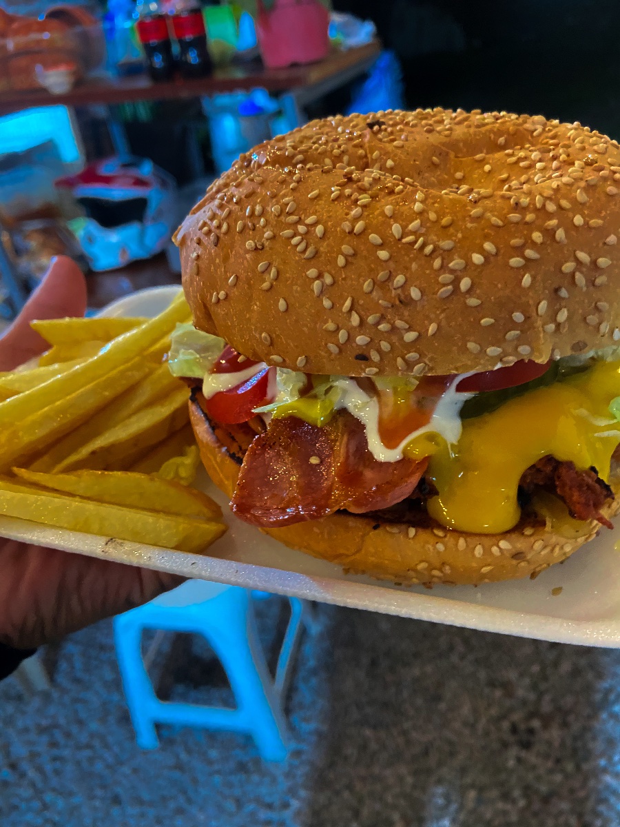 c Tocin Burger